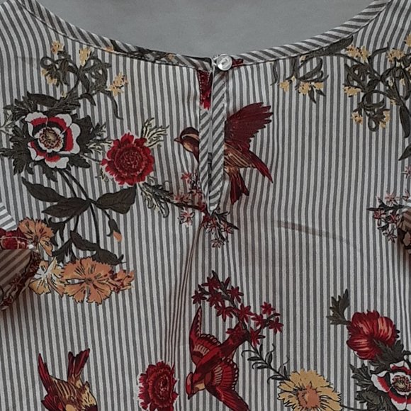 Ruffle sleeve Top/blouse - Picture 6 of 9